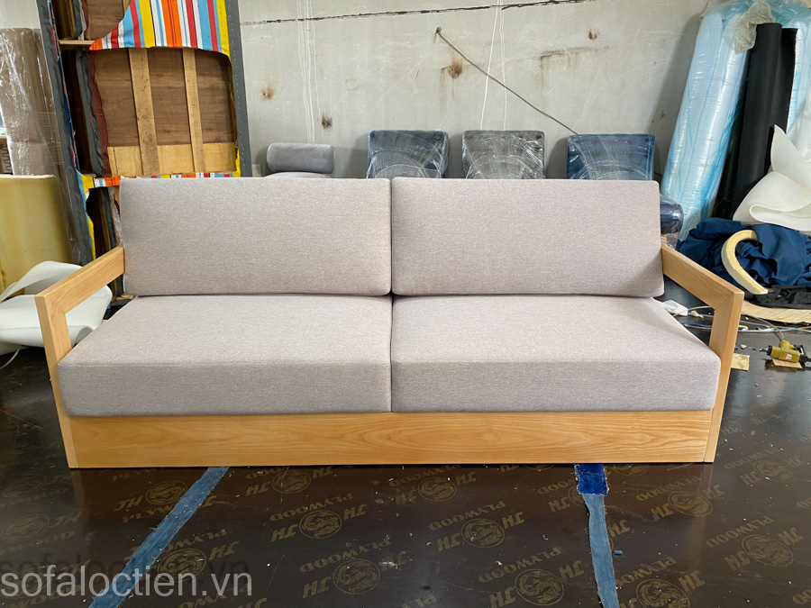 Ghế sofa gỗ bọc vải gia công sản xuất tại xưởng sofa Lộc Tiến