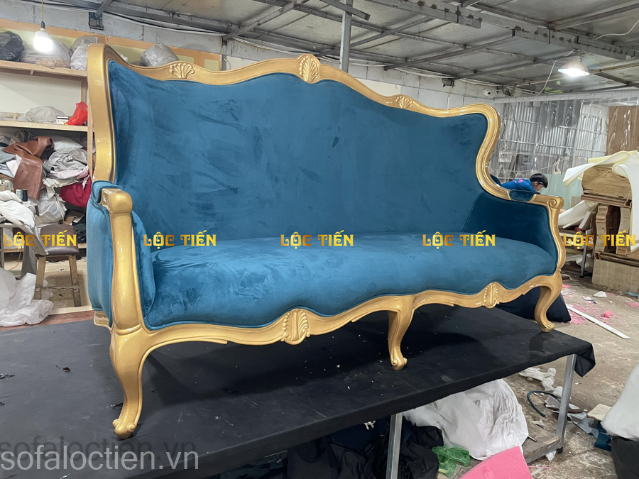 ghế sofa văng tân cổ điển bọc ni nhung cao cấp gia công sản xuất tại xưởng sofa Lộc Tiến
