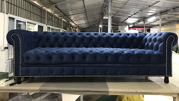 ảnh ghế sofa văng rút trám thủ công tại Xưởng Sản Xuất Sofa Lộc Tiến