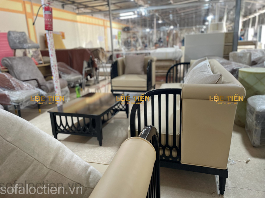 ghế sofa gỗ cao cấp gia công sản xuất tại xưởng sofa Lộc Tiến