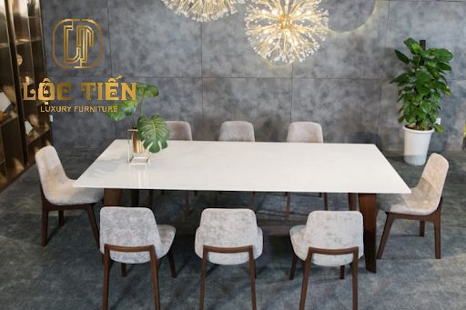 mẫu bàn ăn sang trọng