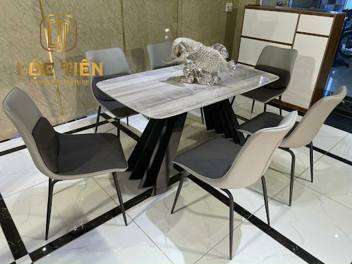 bàn ghế ăn mặt đá